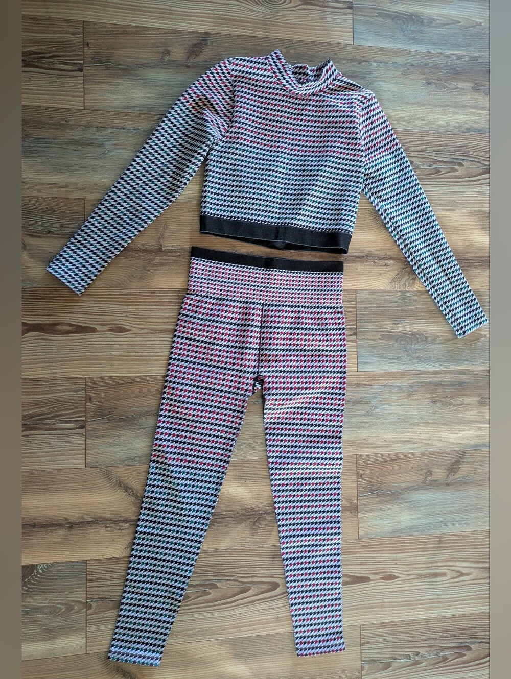2-Piece Houndstooth Mock Neck Long Sleeve Activewear Top & Leggings Set